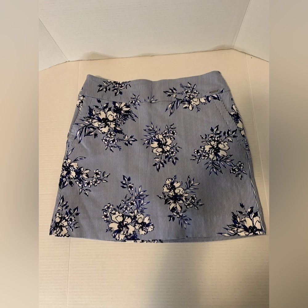 S.C.&CO. Ladies Skirt in size 8